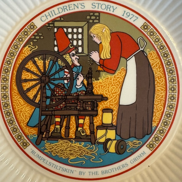 Wedgwood Children's Stories Plate with Blue and Orange Accents - Picture 3 of 6